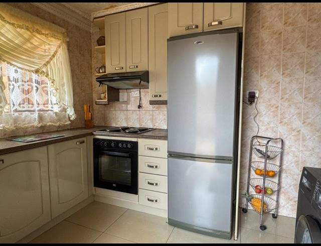 4 BEDROOM HOUSE FOR SALE IN LAWLEY